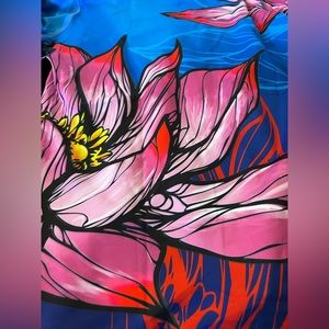 INKnBURN Lotus Fleece Pullover - NWOT